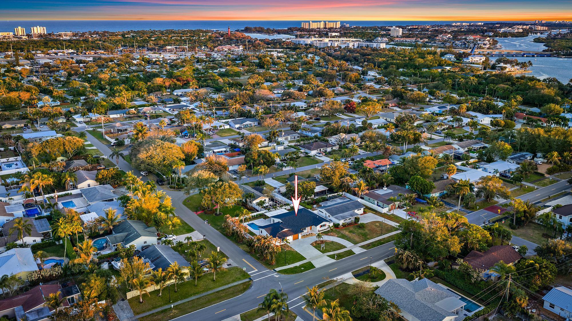 1607 Seabrook Jupiter, FL 33469