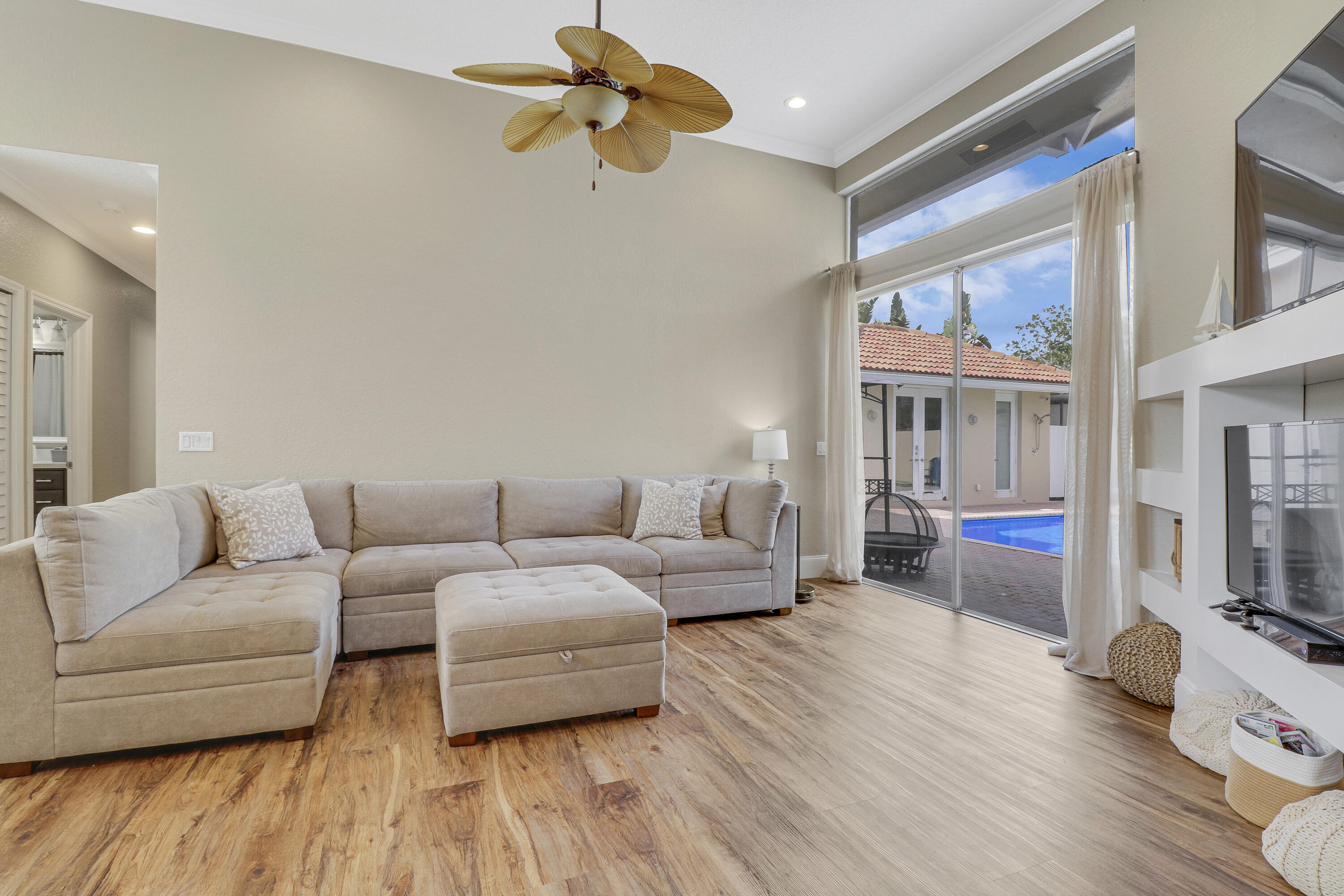 6995 Cypress Cv Jupiter, FL 33458