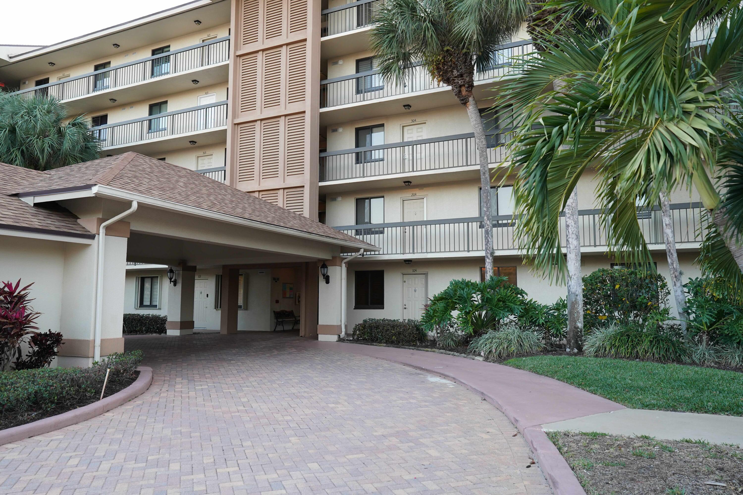 2101 Marina Isle #104 Jupiter, FL 33477