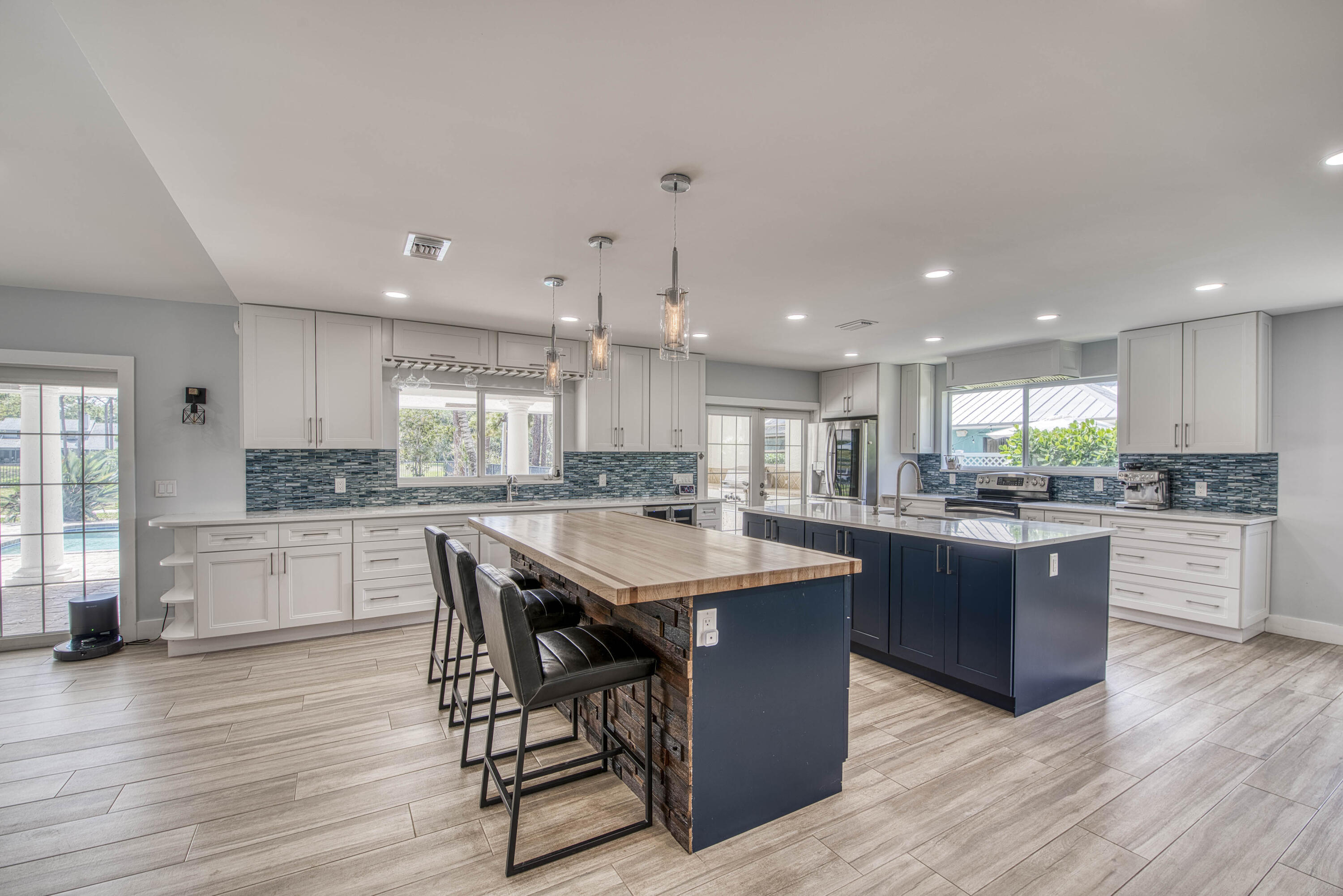 6062 Woodlake Jupiter, FL 33458