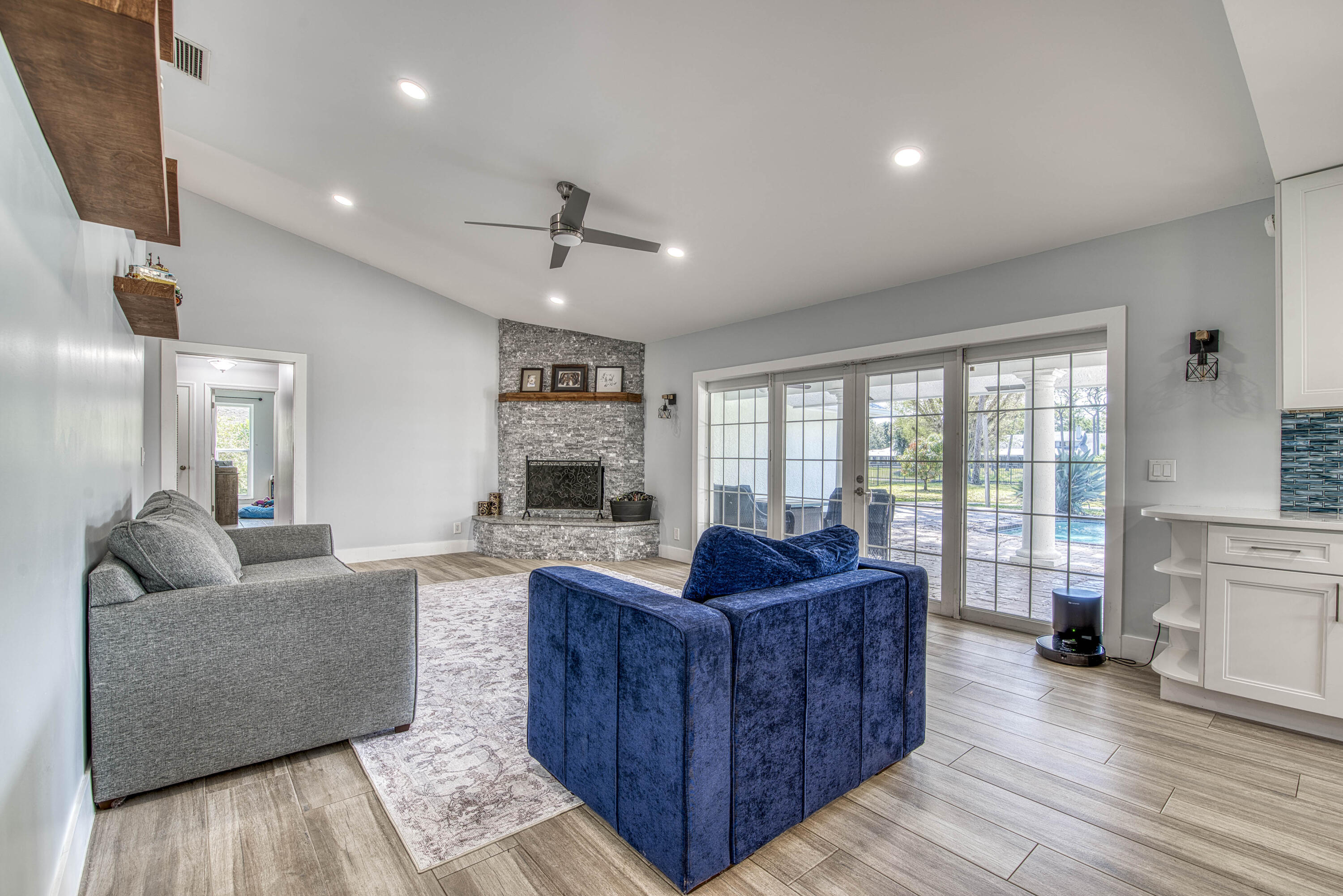 6062 Woodlake Jupiter, FL 33458