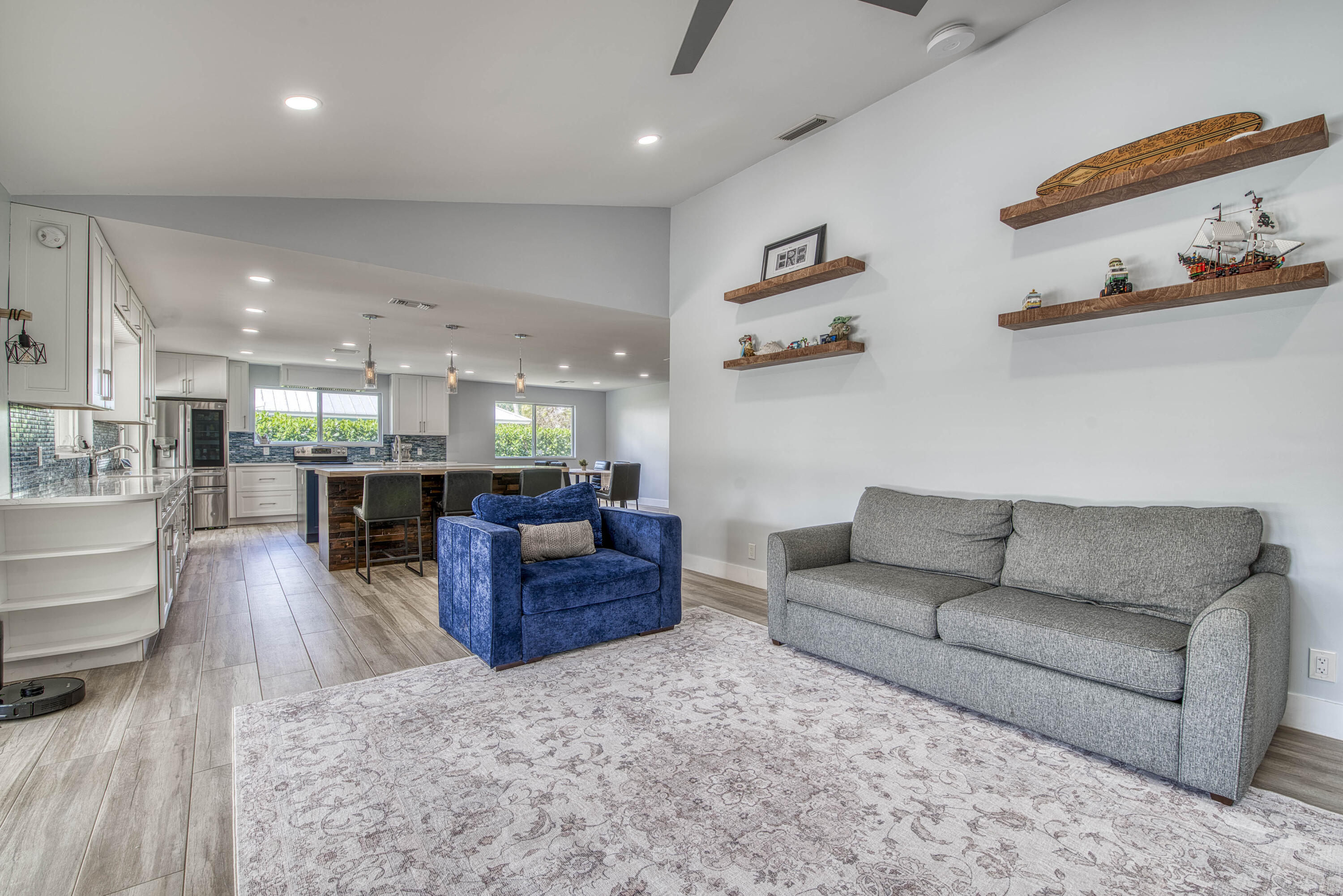 6062 Woodlake Jupiter, FL 33458