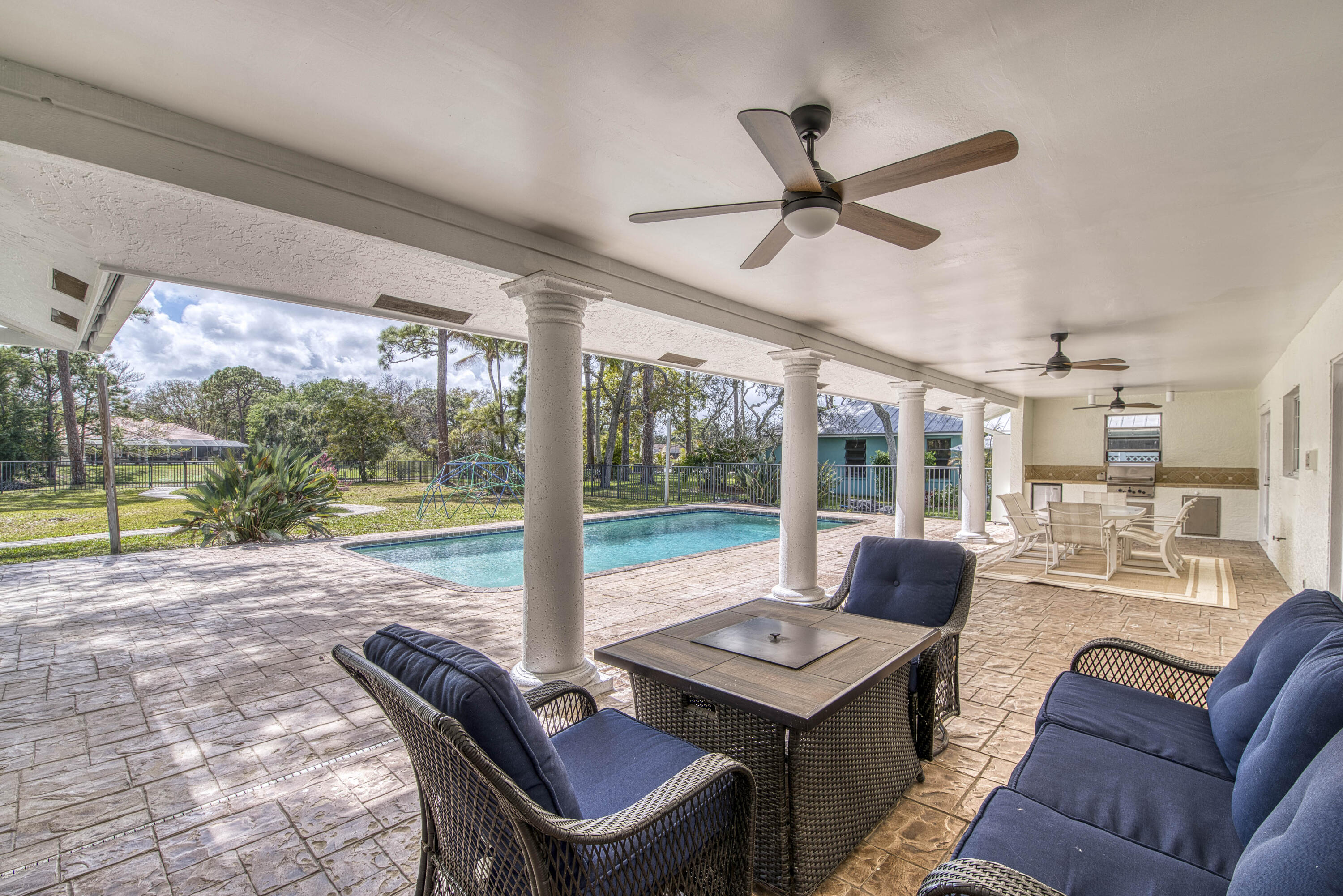 6062 Woodlake Jupiter, FL 33458