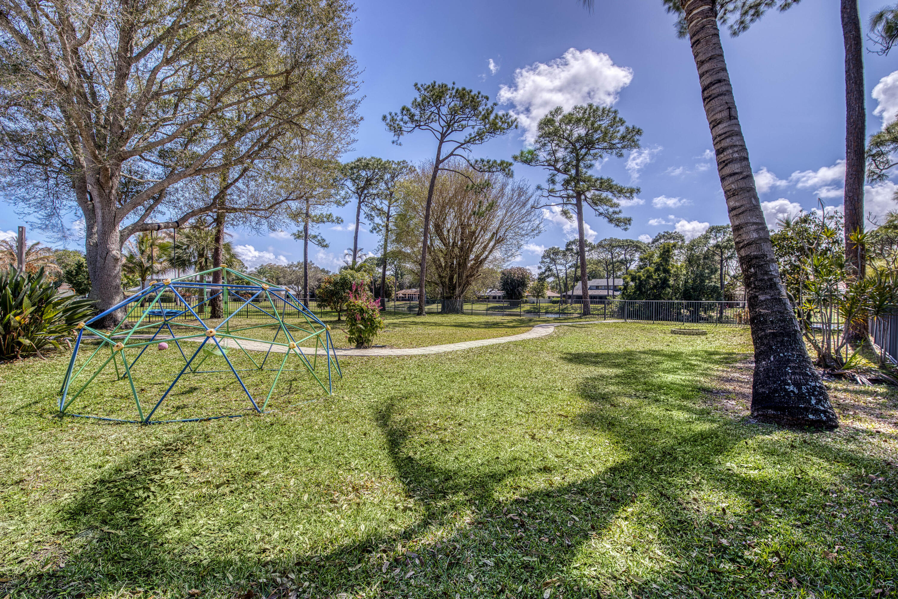 6062 Woodlake Jupiter, FL 33458