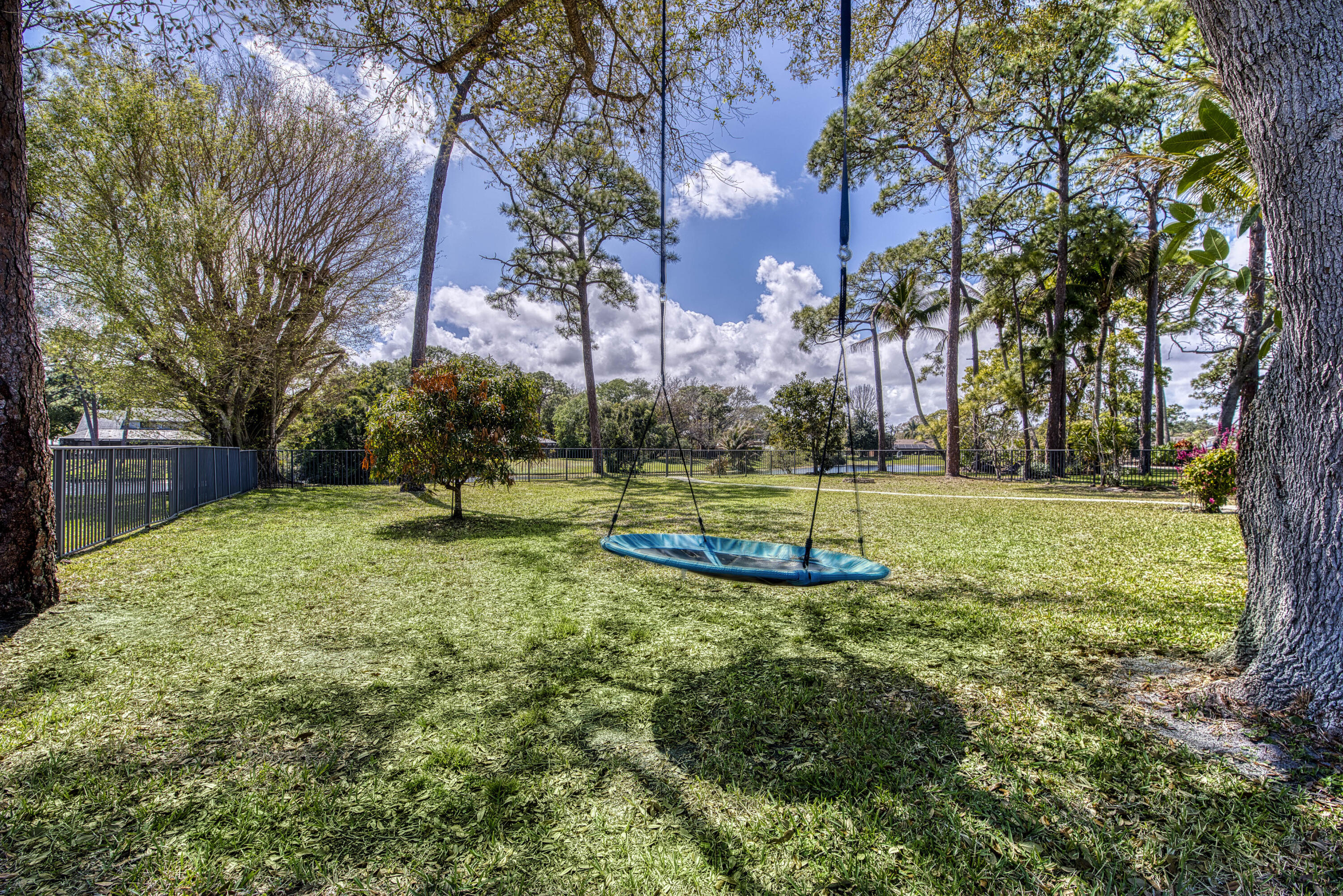 6062 Woodlake Jupiter, FL 33458