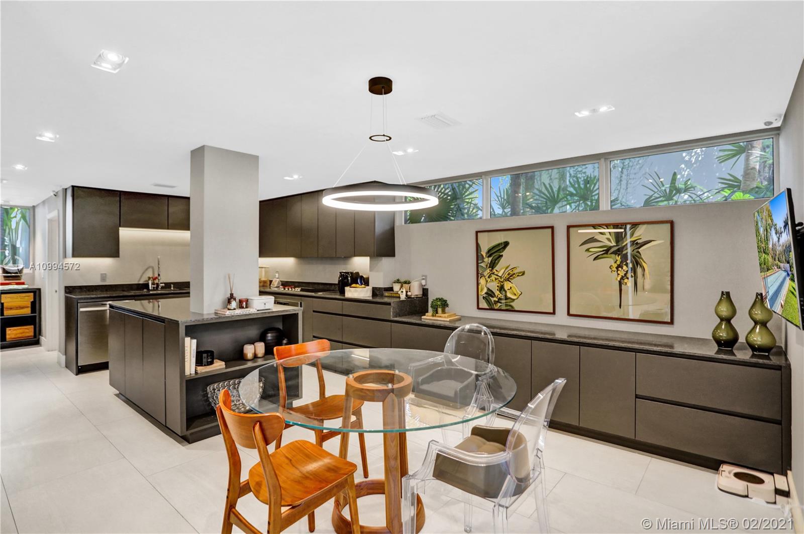 2475 S Bayshore Dr Coconut Grove, FL 33133