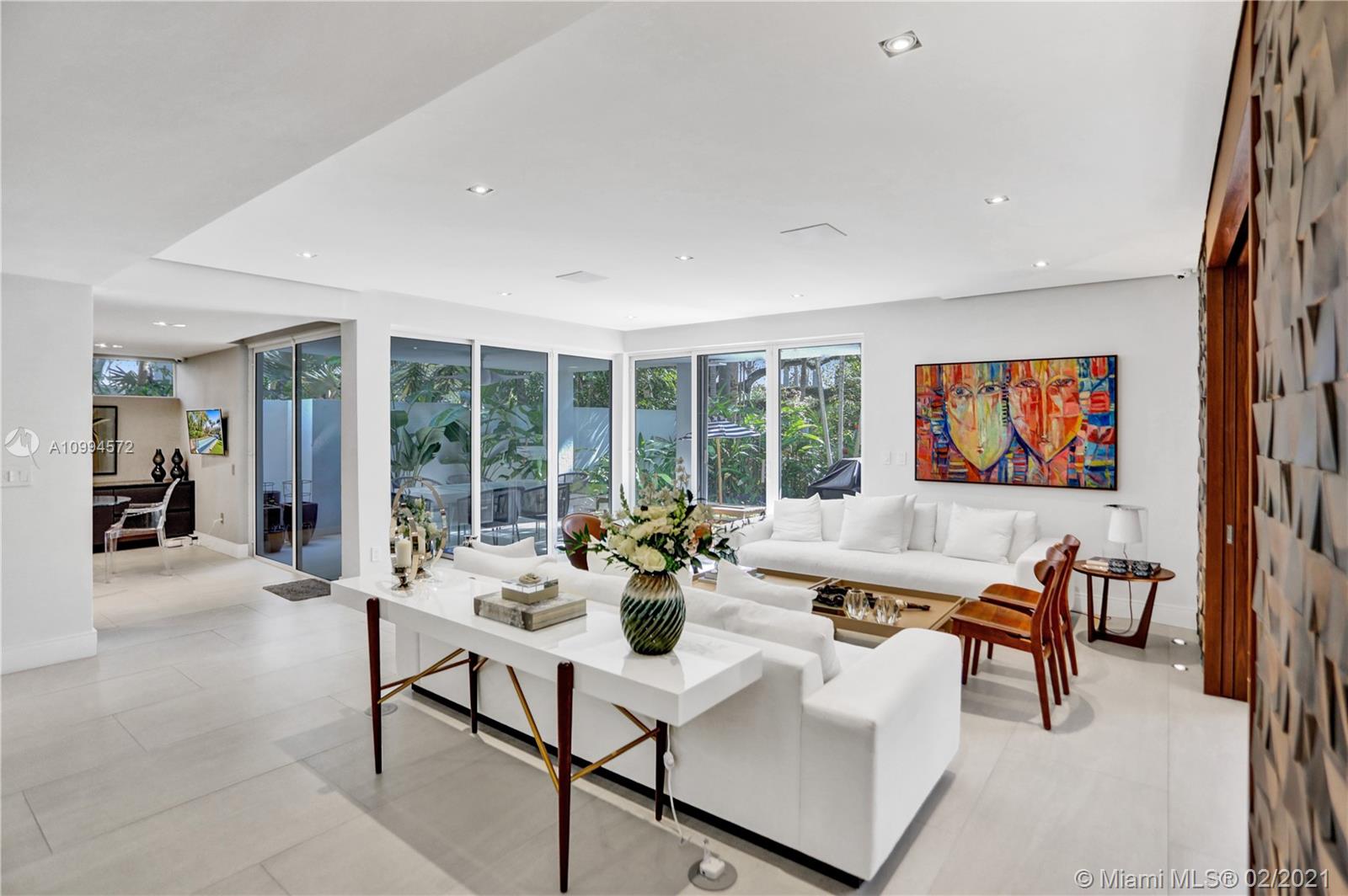 2475 S Bayshore Dr Coconut Grove, FL 33133