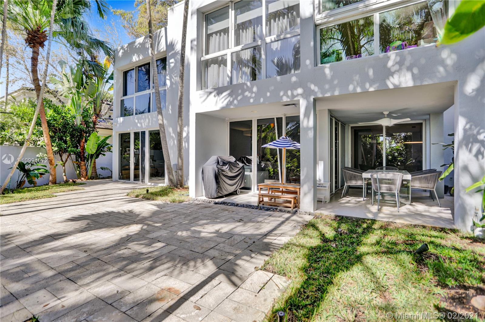 2475 S Bayshore Dr Coconut Grove, FL 33133