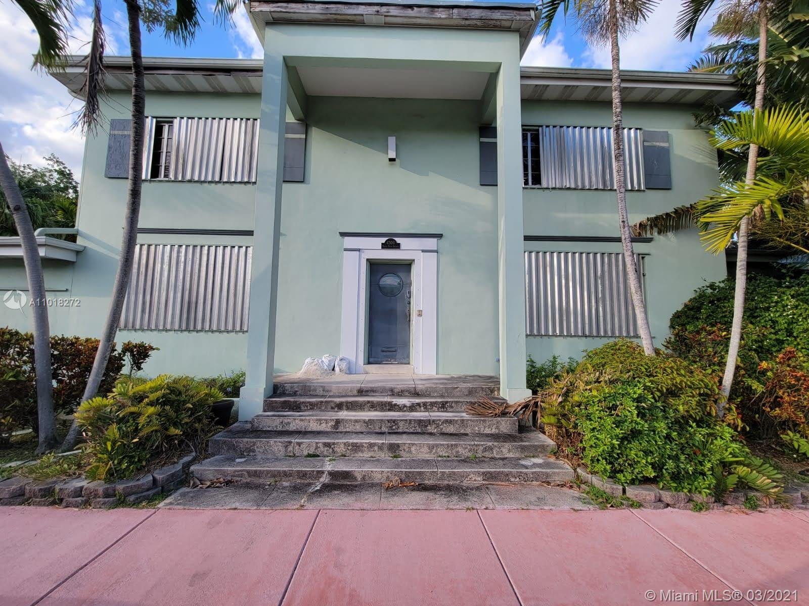 4300 Royal Palm Ave