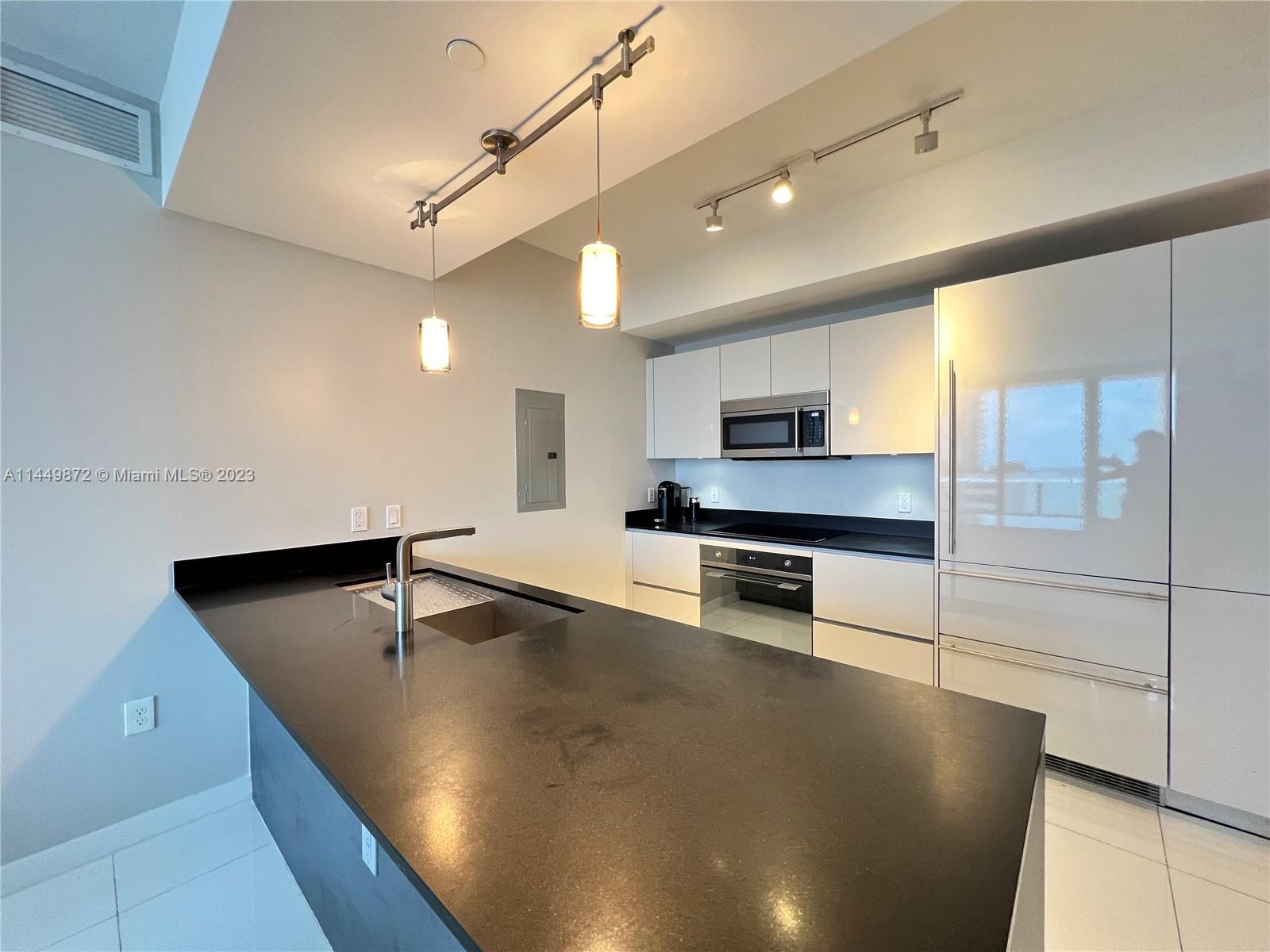 image 1010 Brickell9