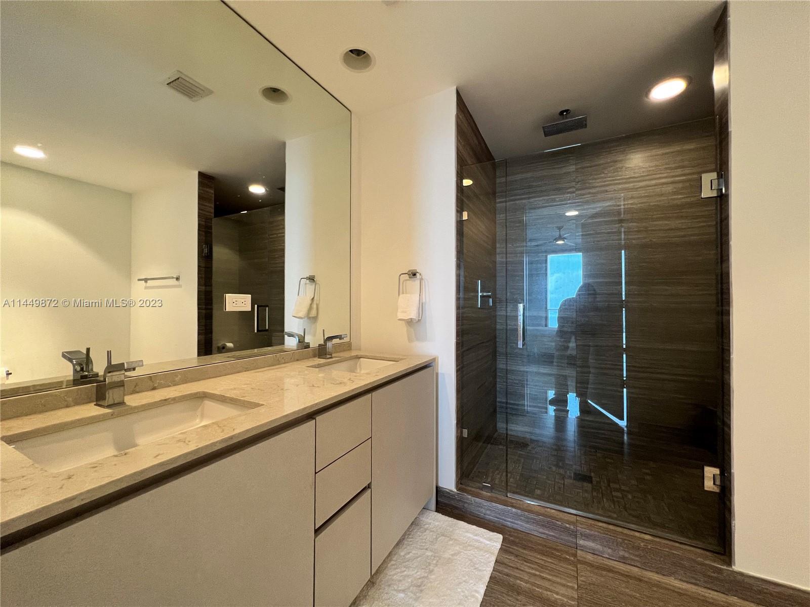 image 1010 Brickell17