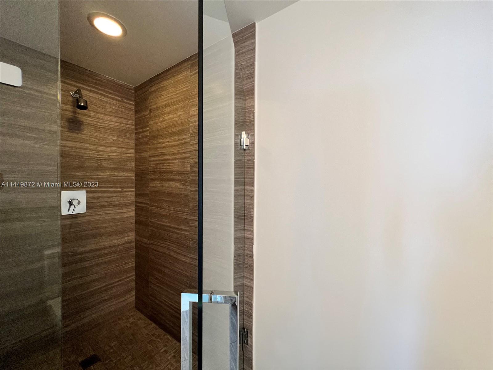 image 1010 Brickell21