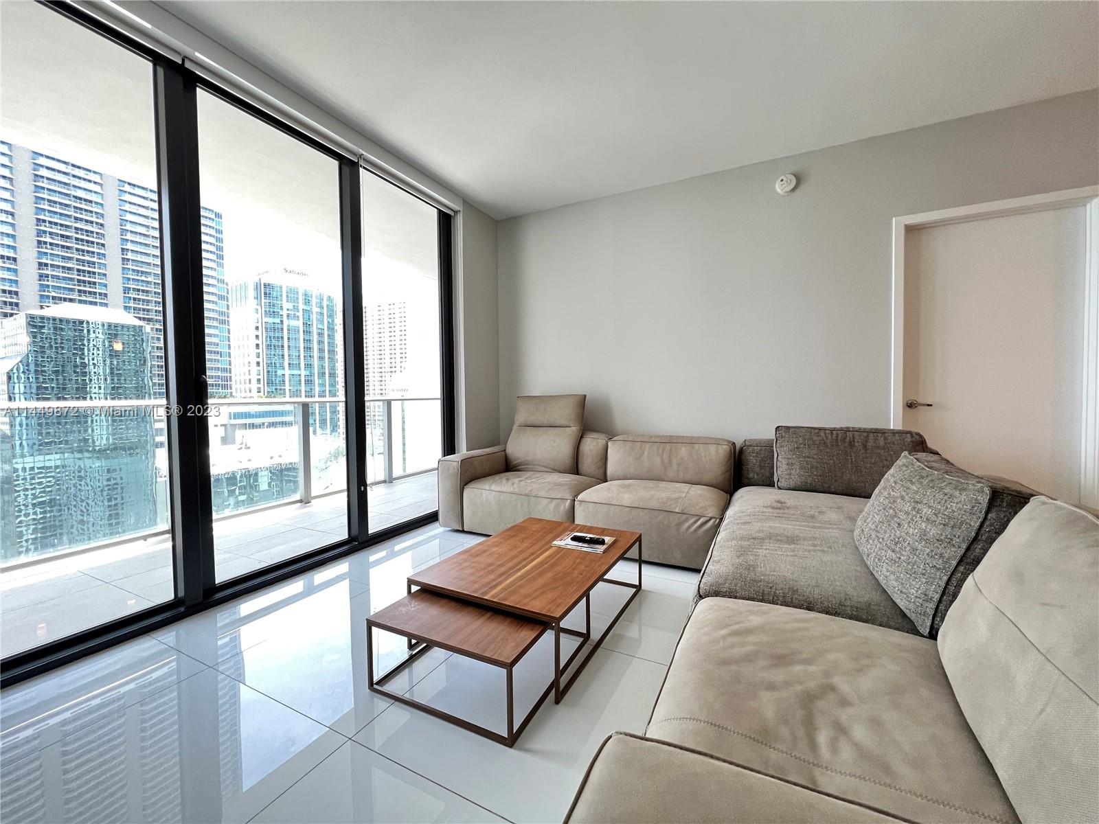 image 1010 Brickell4