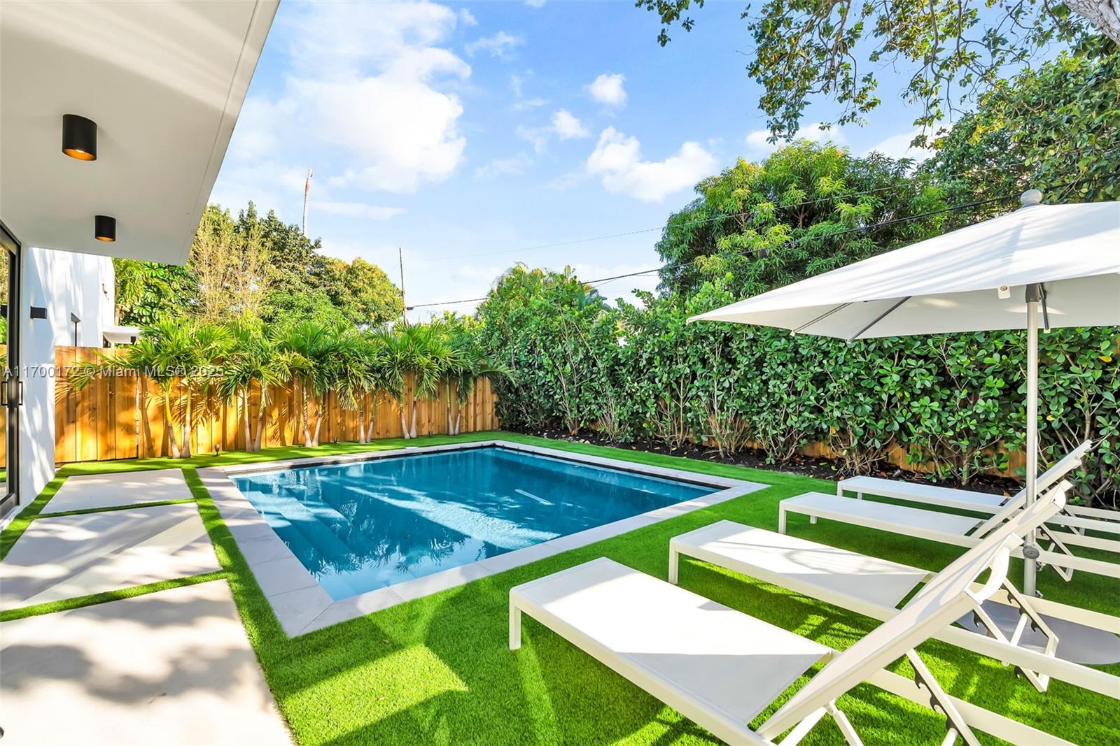530 NW 41st St,Miami, FL 33127