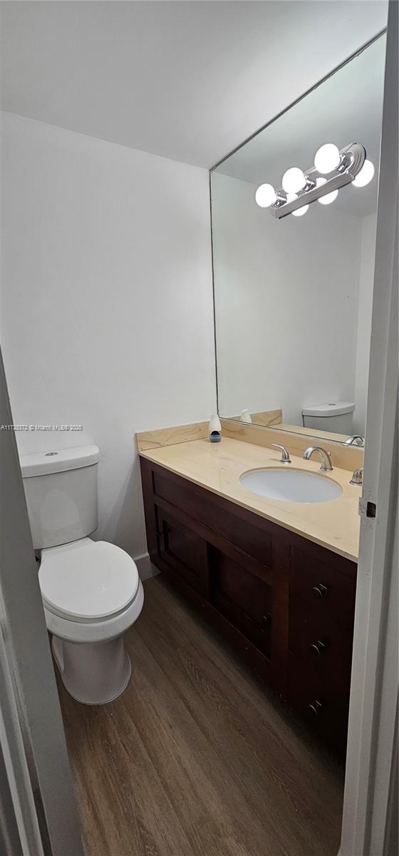 image Arlen House West9