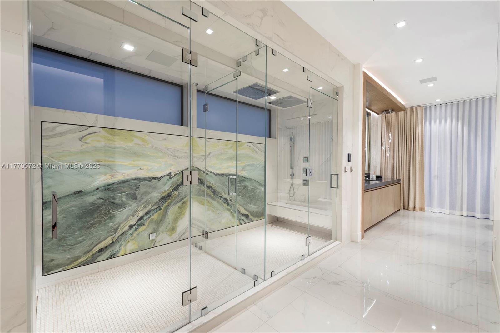 1400 Bayview Dr Fort Lauderdale, FL 33304