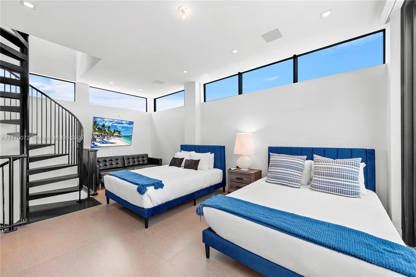 1400 Bayview Dr Fort Lauderdale, FL 33304