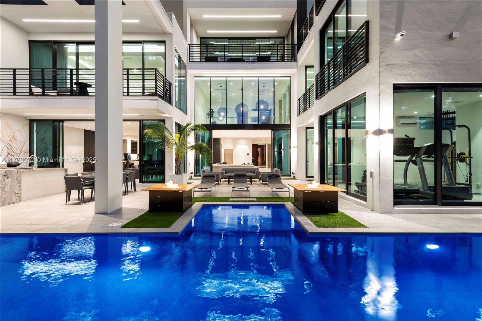 1400 Bayview Dr Fort Lauderdale, FL 33304