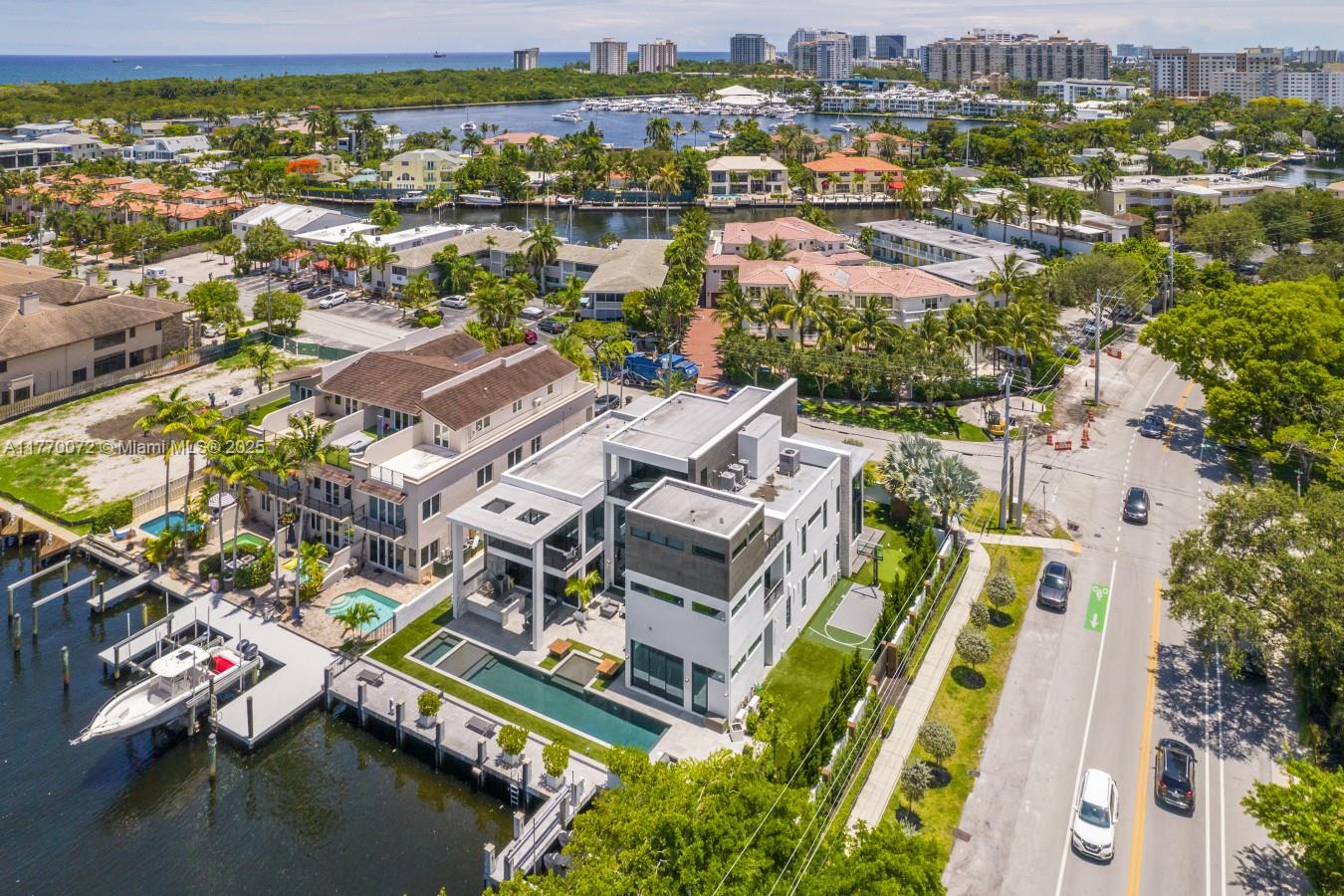 1400 Bayview Dr Fort Lauderdale, FL 33304