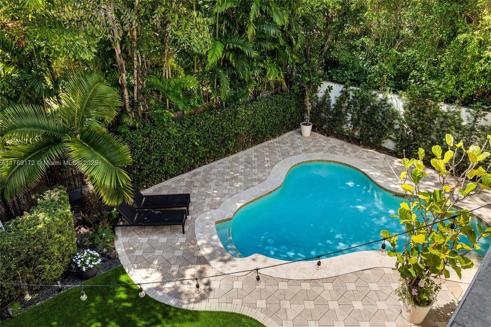 1672 Micanopy Ave,Miami, FL 33133