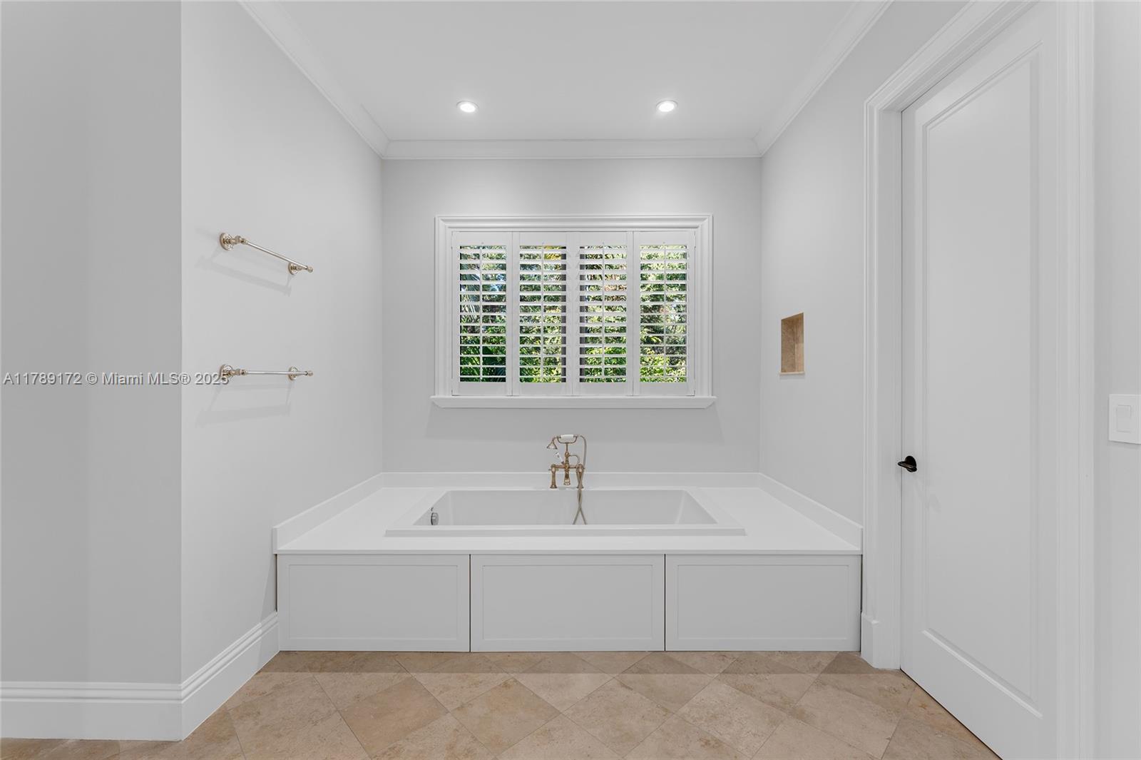 1672 Micanopy Ave,Miami, FL 33133