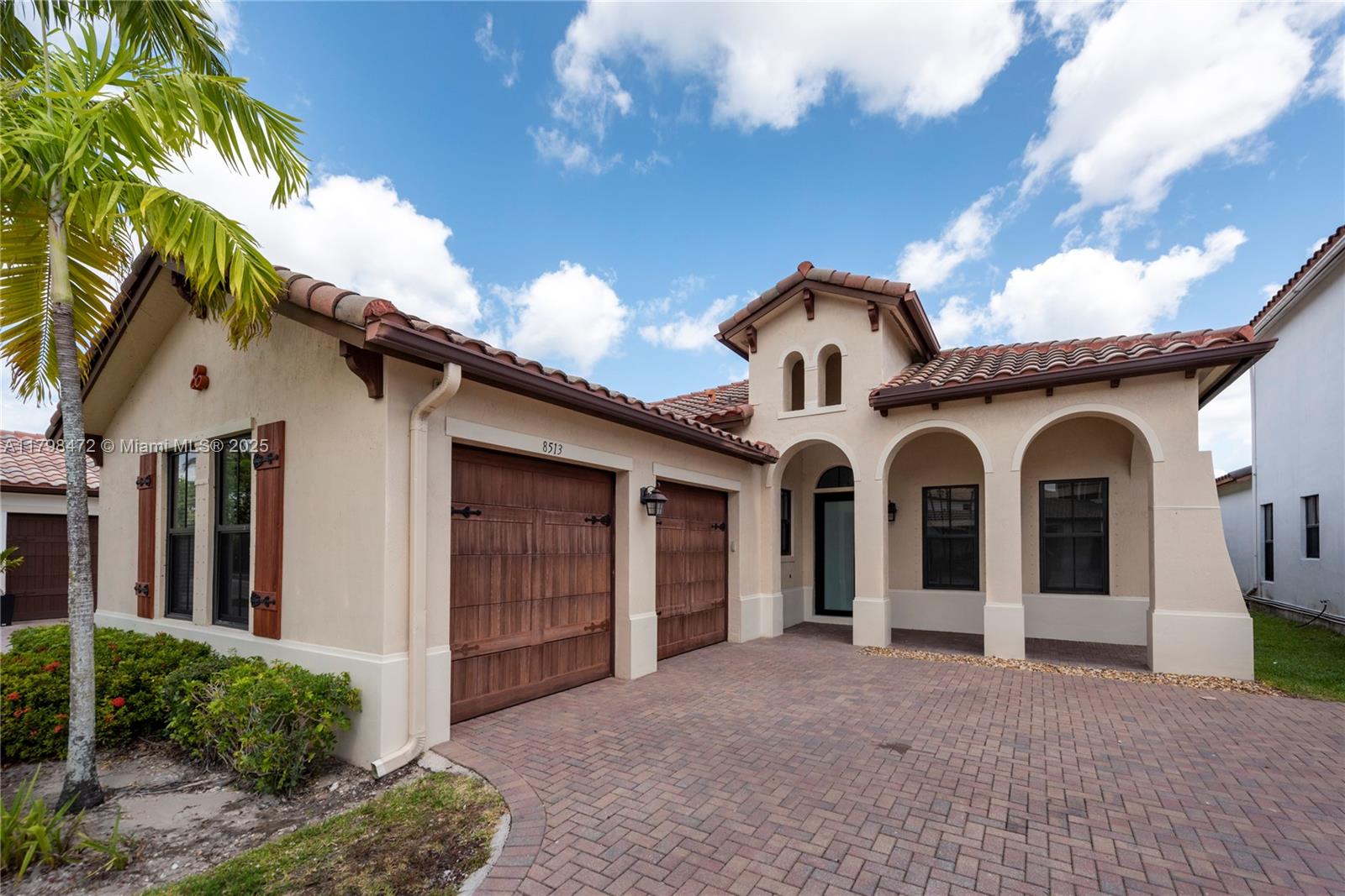 8513 NW 41st St Cooper City, FL 33024