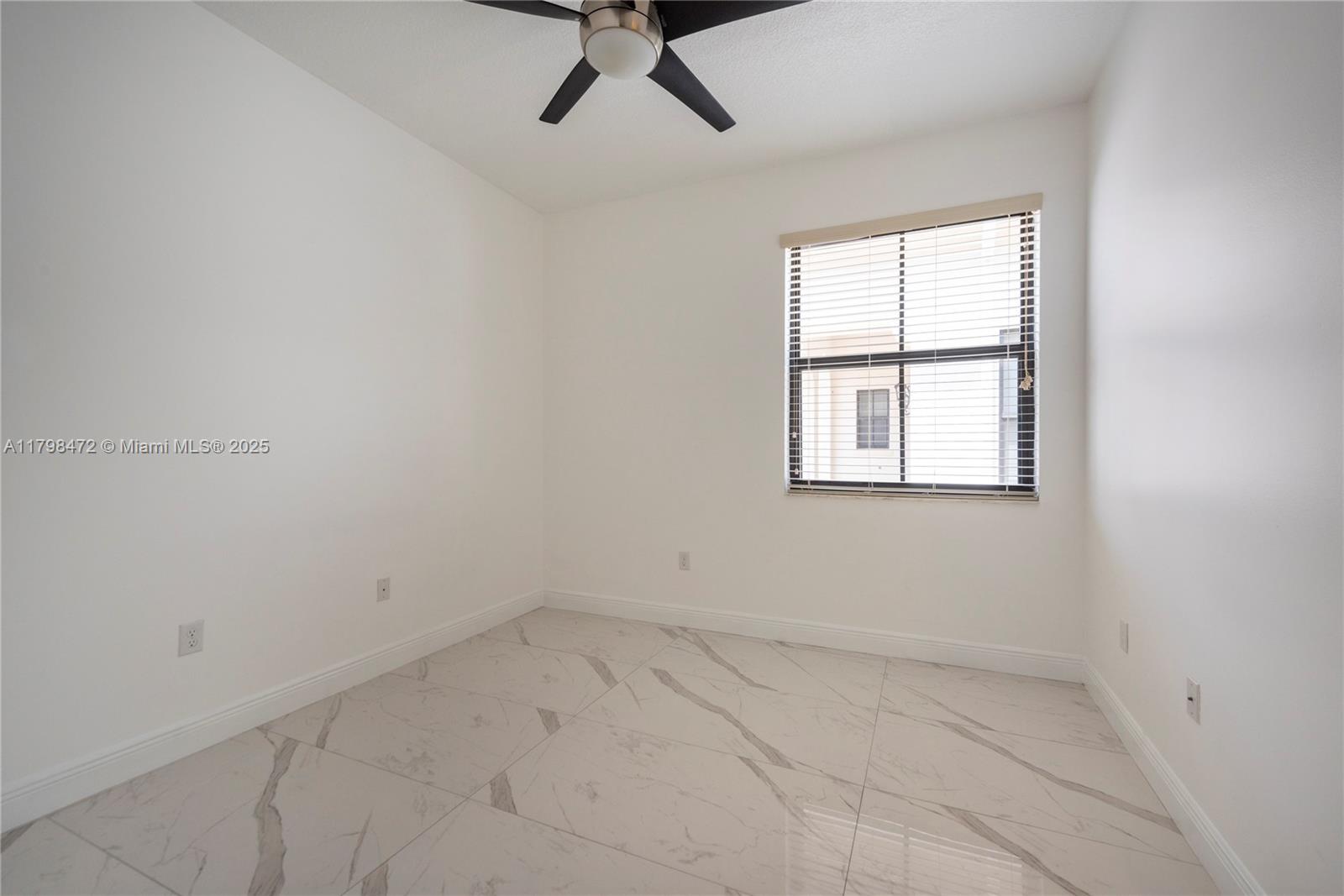 8513 NW 41st St Cooper City, FL 33024