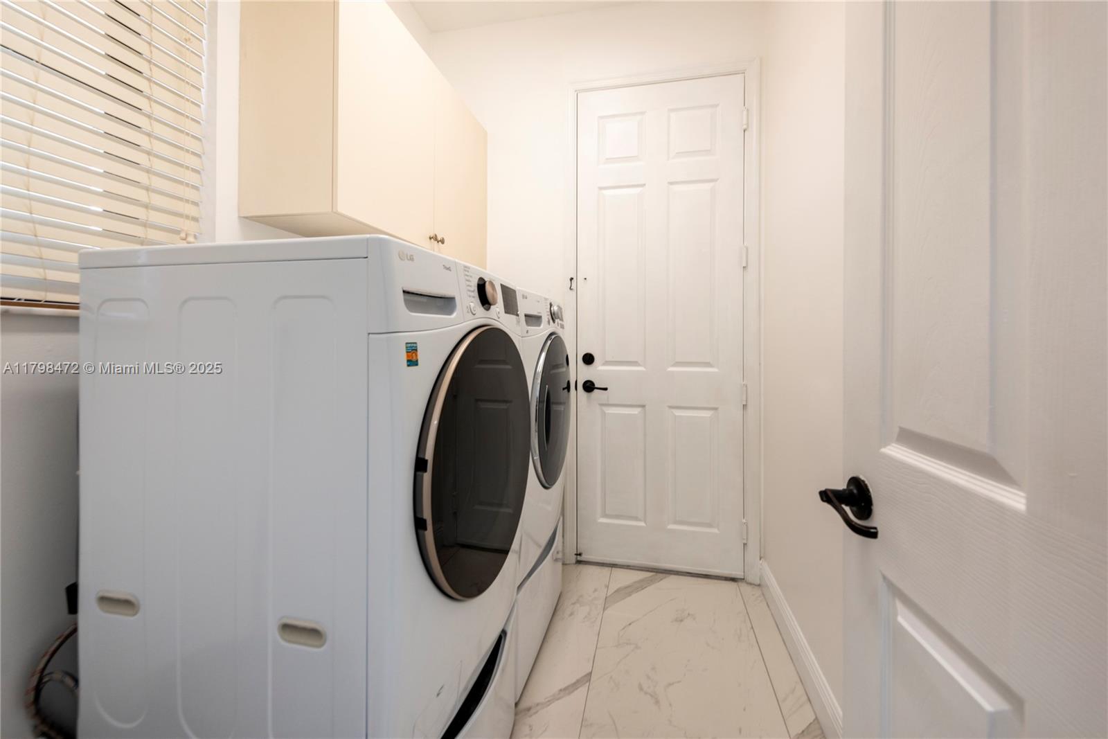 8513 NW 41st St Cooper City, FL 33024