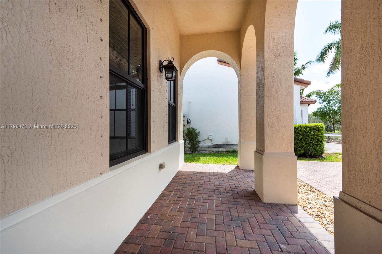 8513 NW 41st St Cooper City, FL 33024