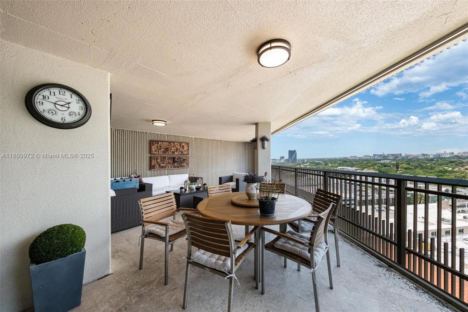 image Yacht Harbour Condo18