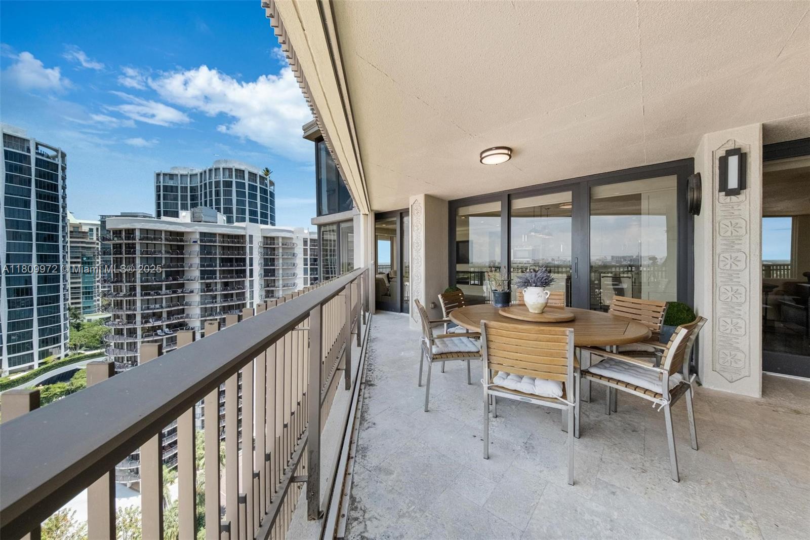 image Yacht Harbour Condo23