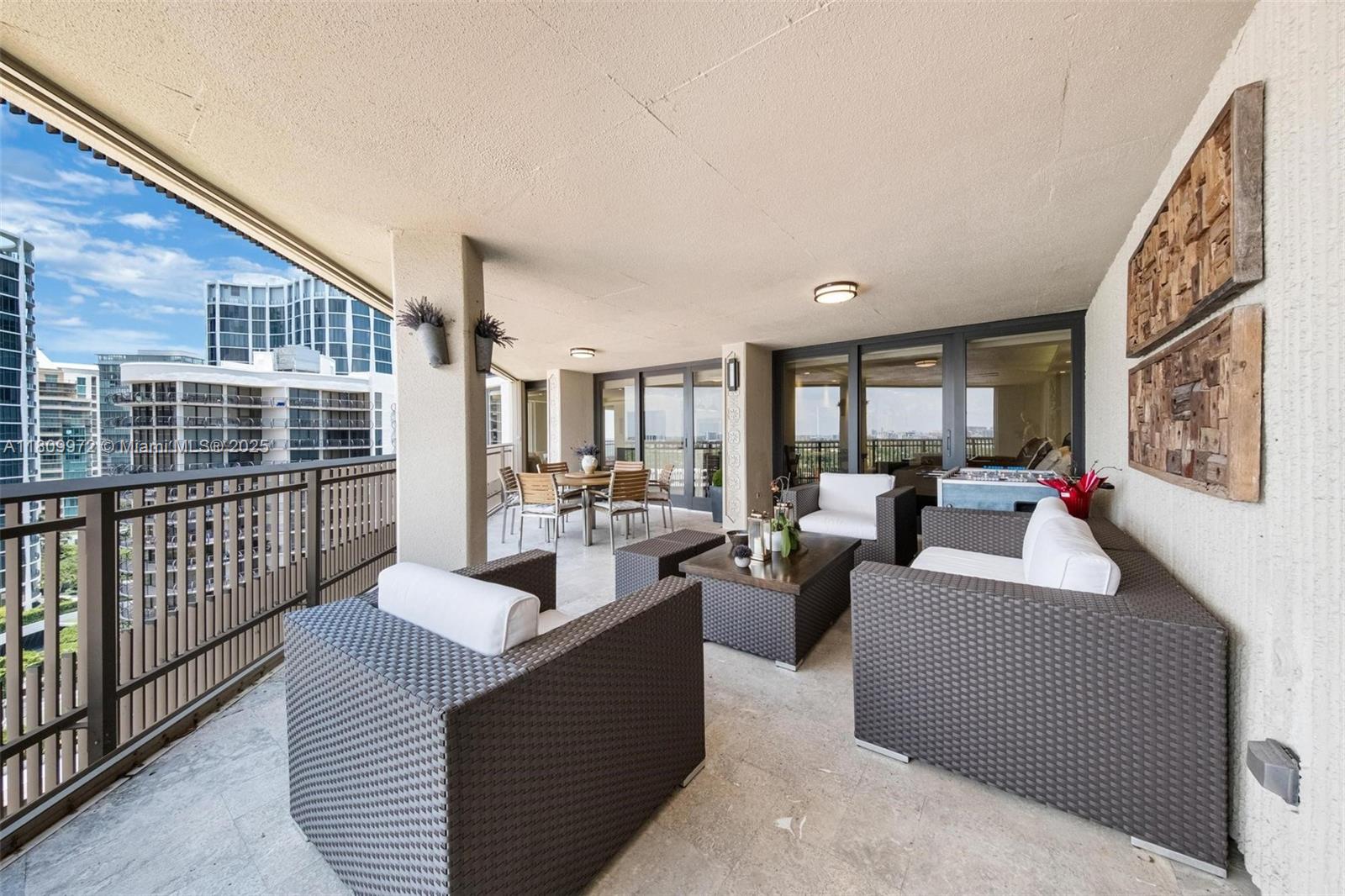 image Yacht Harbour Condo24