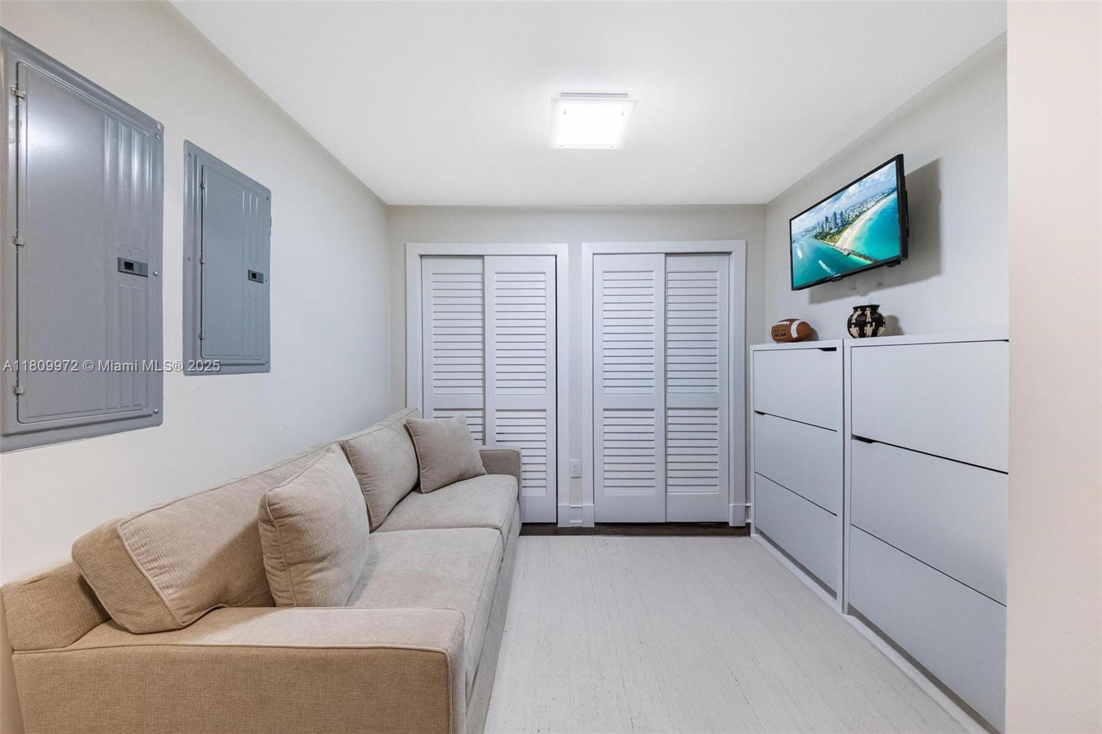 image Yacht Harbour Condo36