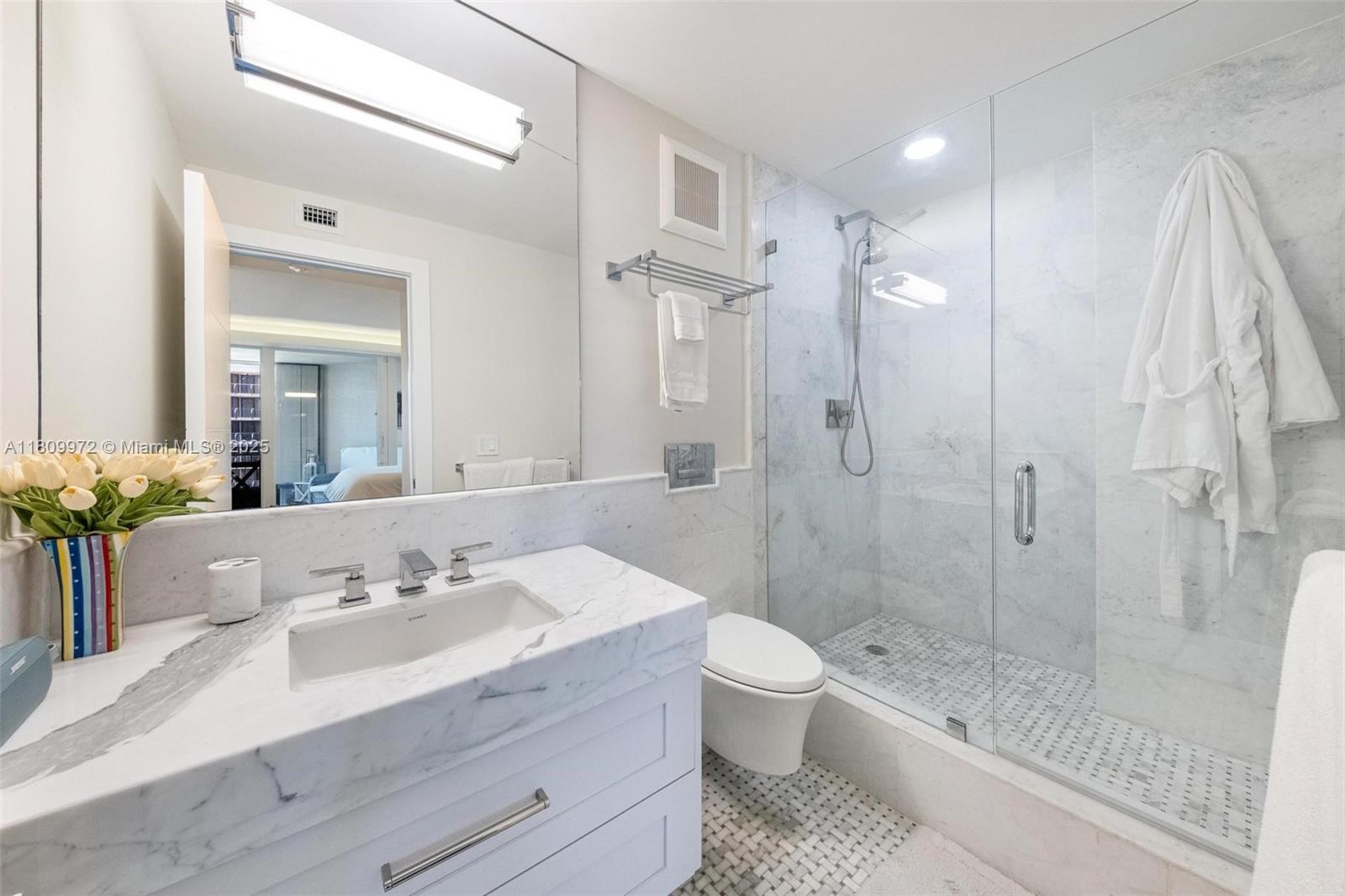 image Yacht Harbour Condo38