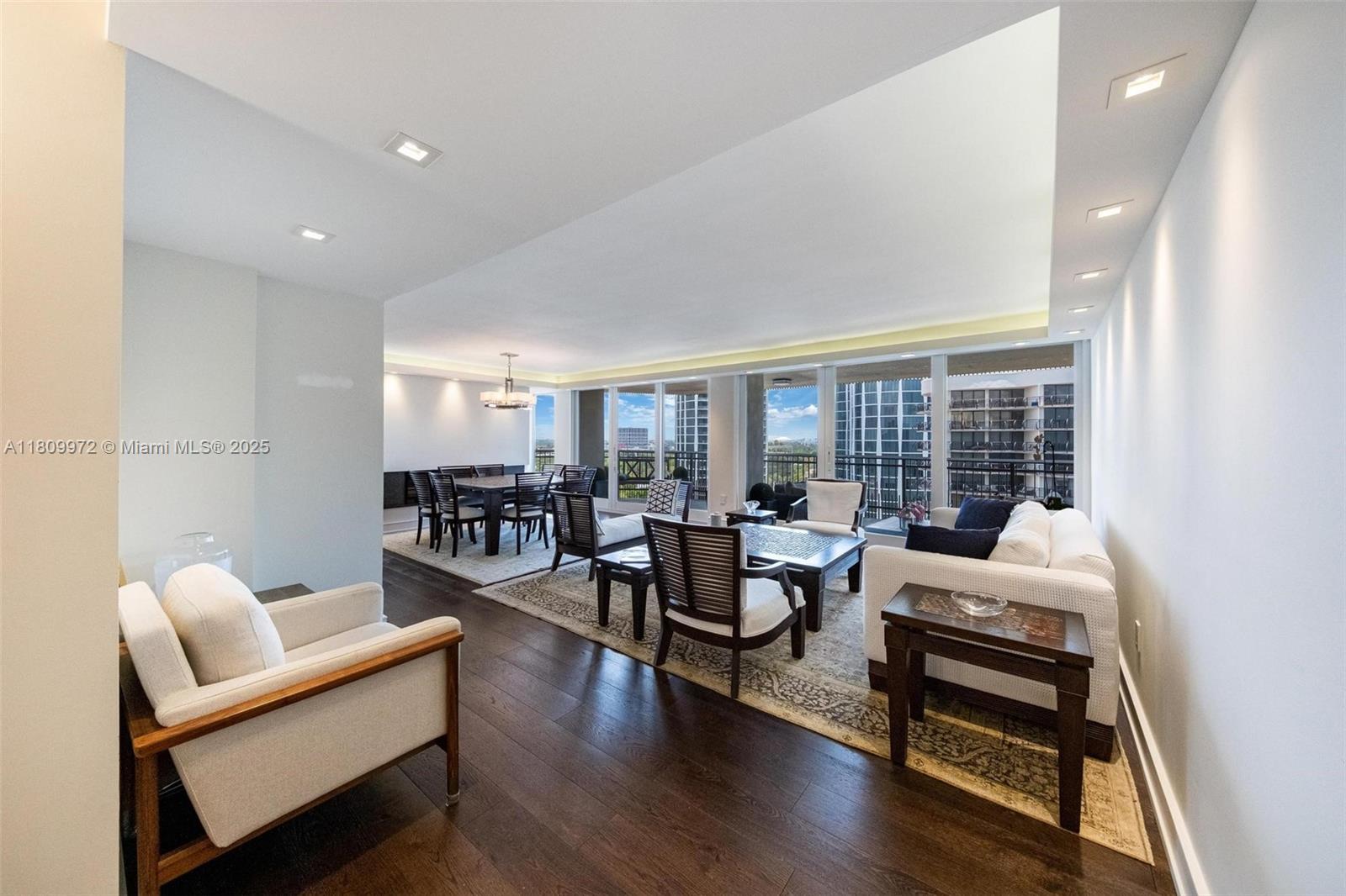 image Yacht Harbour Condo3