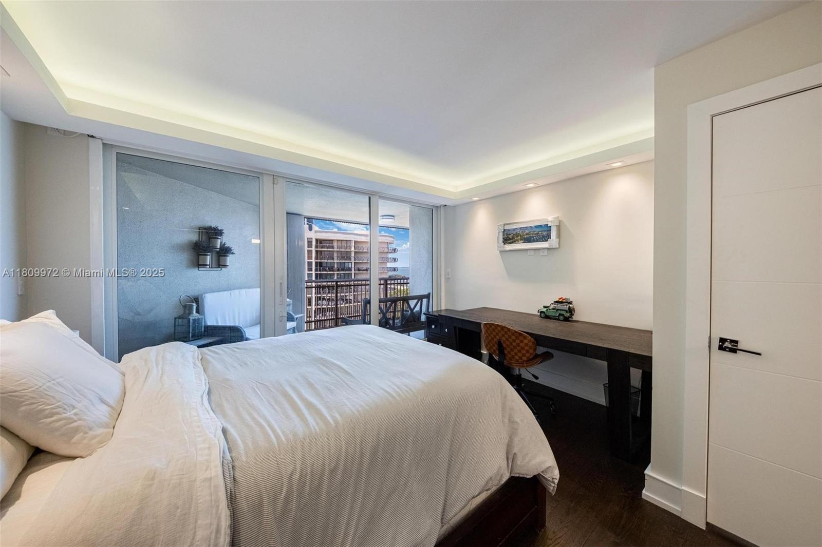 image Yacht Harbour Condo41