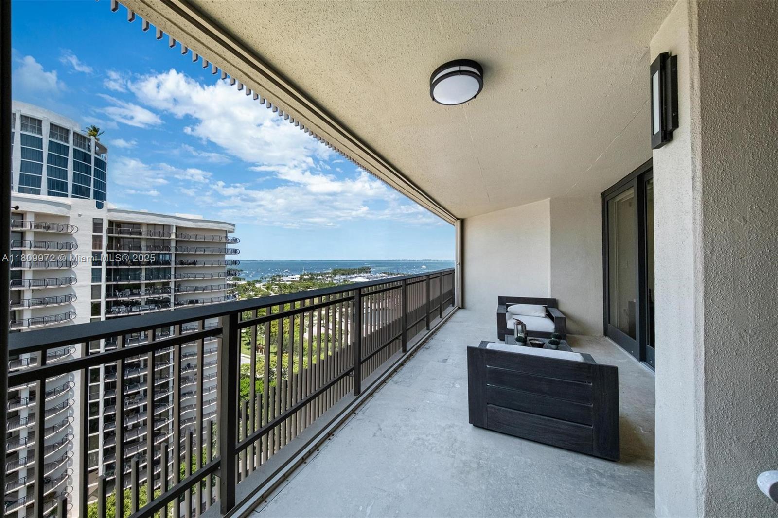 image Yacht Harbour Condo43