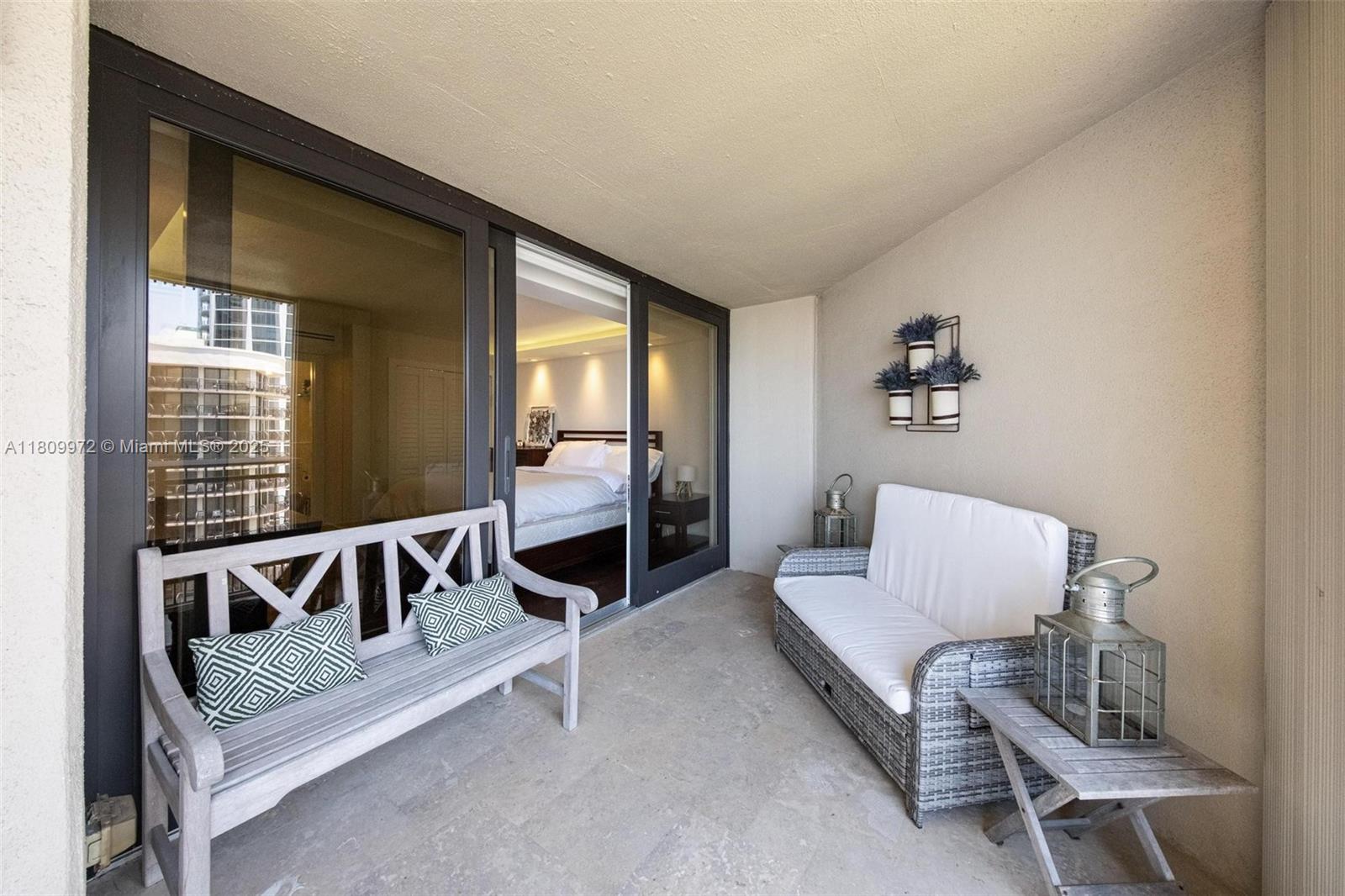 image Yacht Harbour Condo44