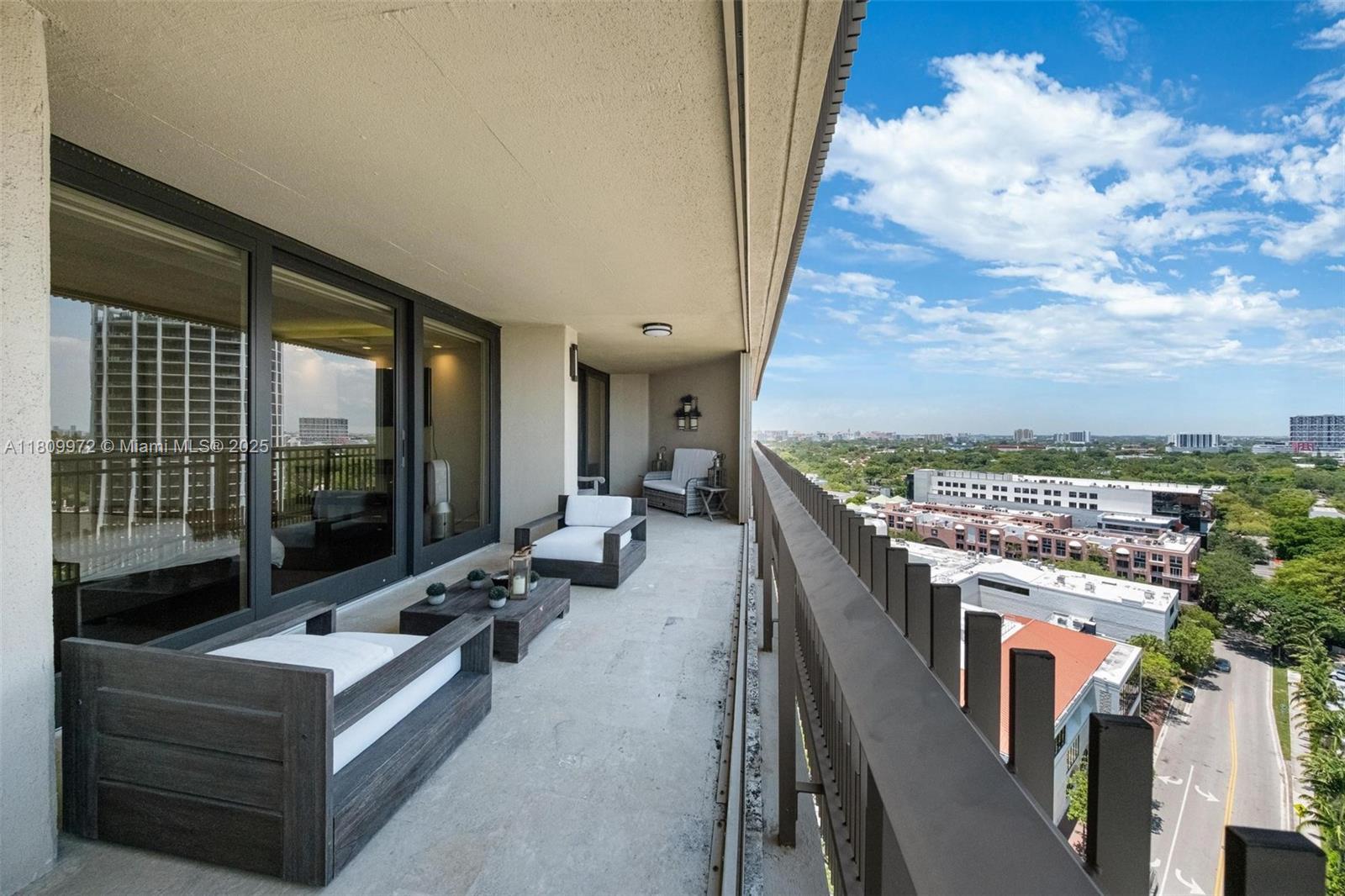 image Yacht Harbour Condo46