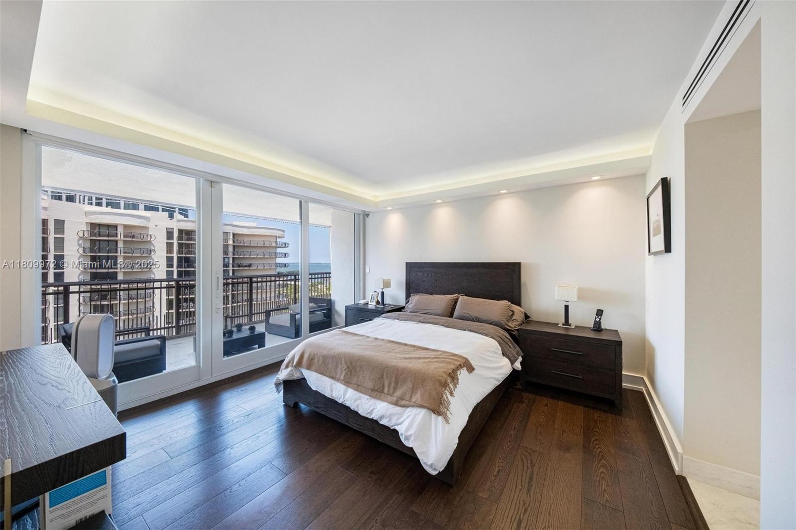 image Yacht Harbour Condo47
