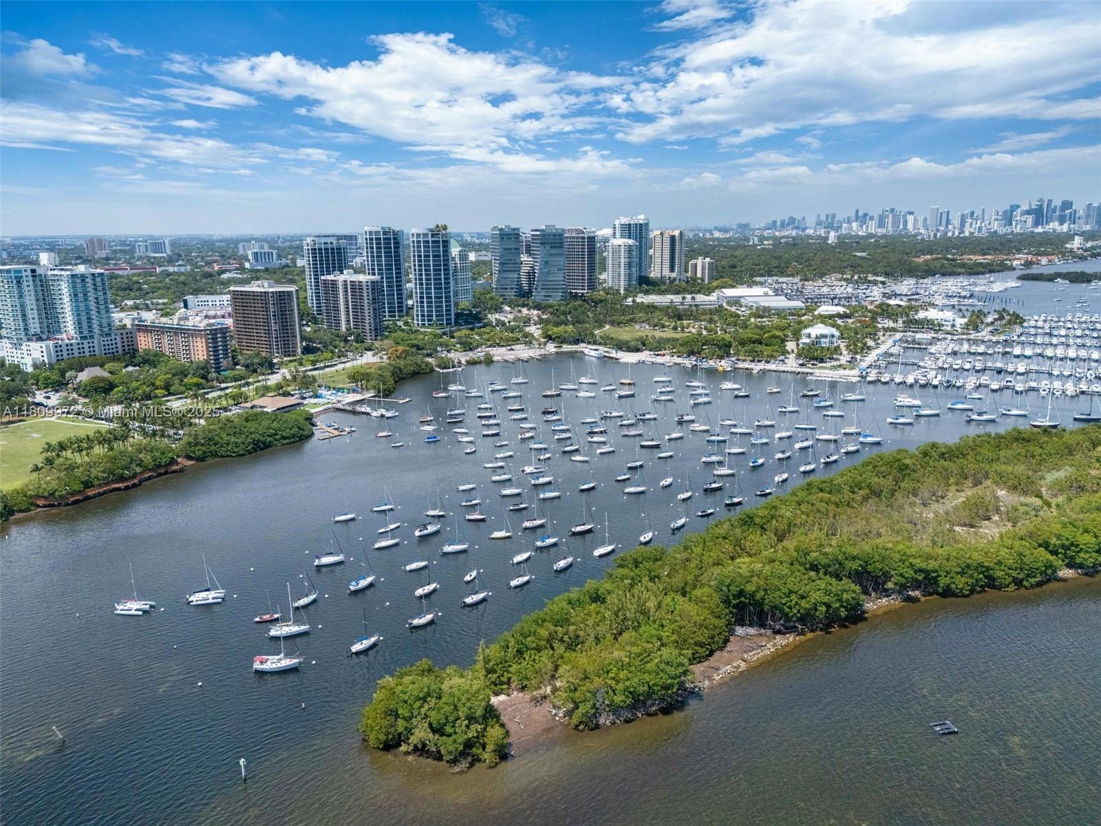 image Yacht Harbour Condo68