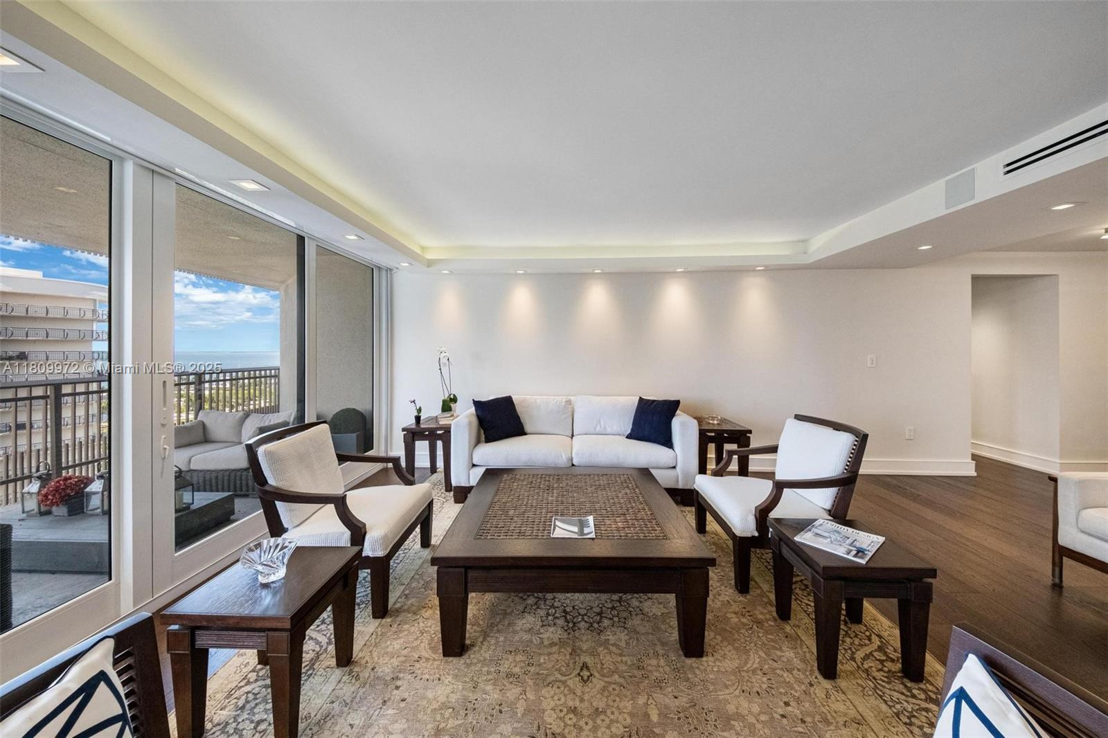 image Yacht Harbour Condo6