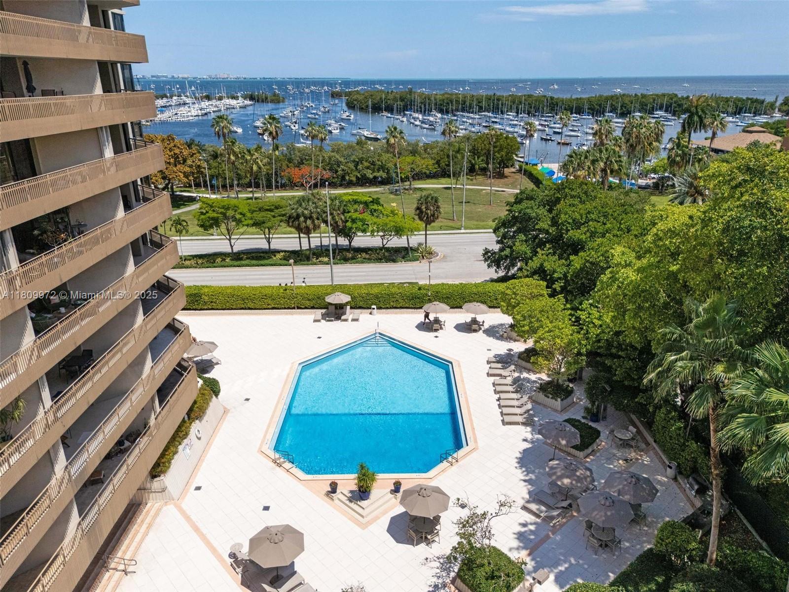 image Yacht Harbour Condo76