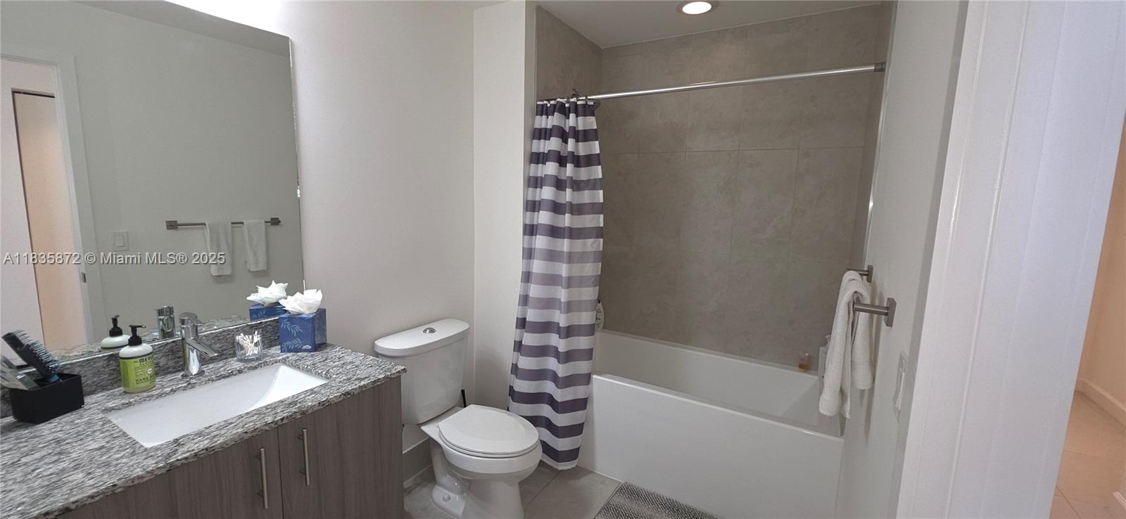 5350 NW 84th Ave #1005,Doral, FL 33166