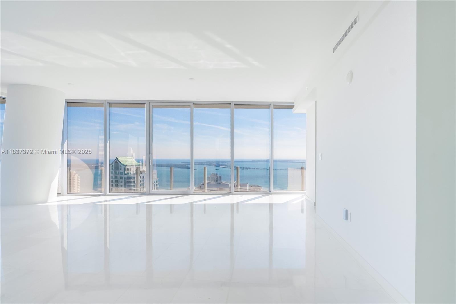image Aston Martin Residence16