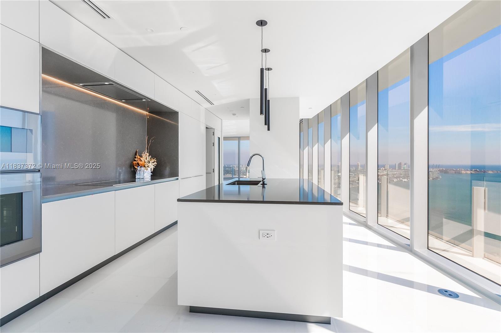 image Aston Martin Residence19
