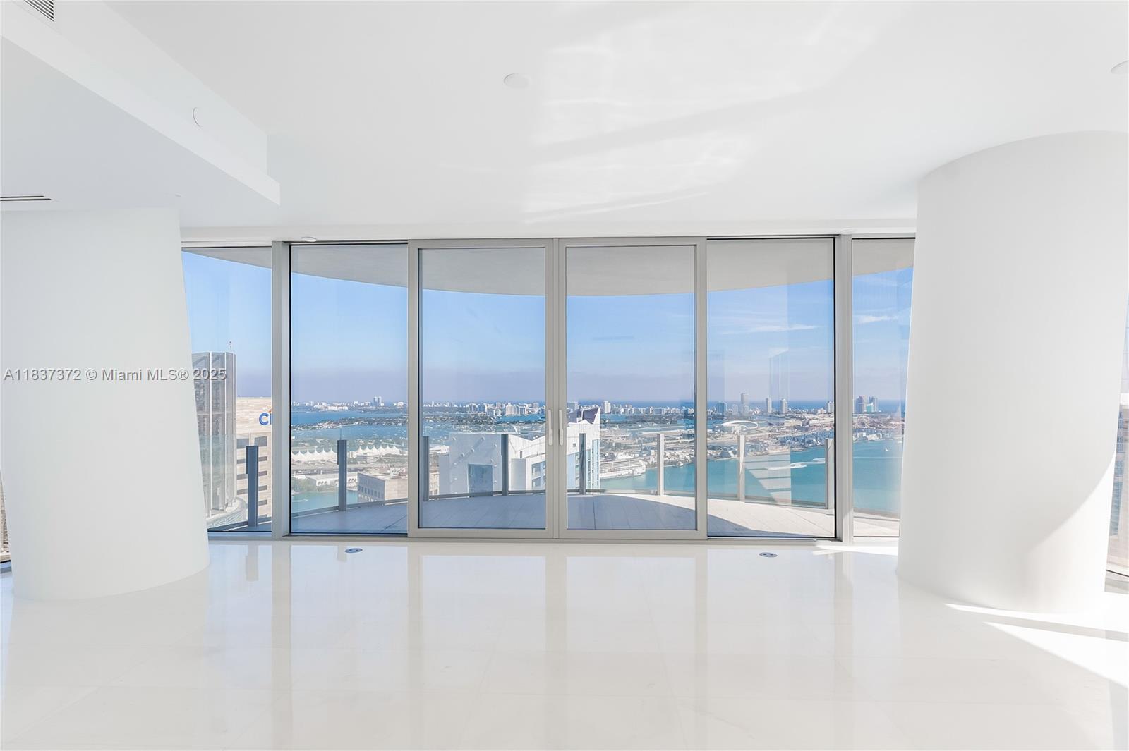 image Aston Martin Residence7