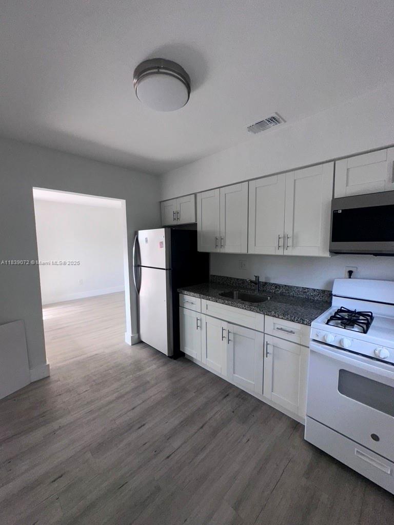 69 NW 35th St #3