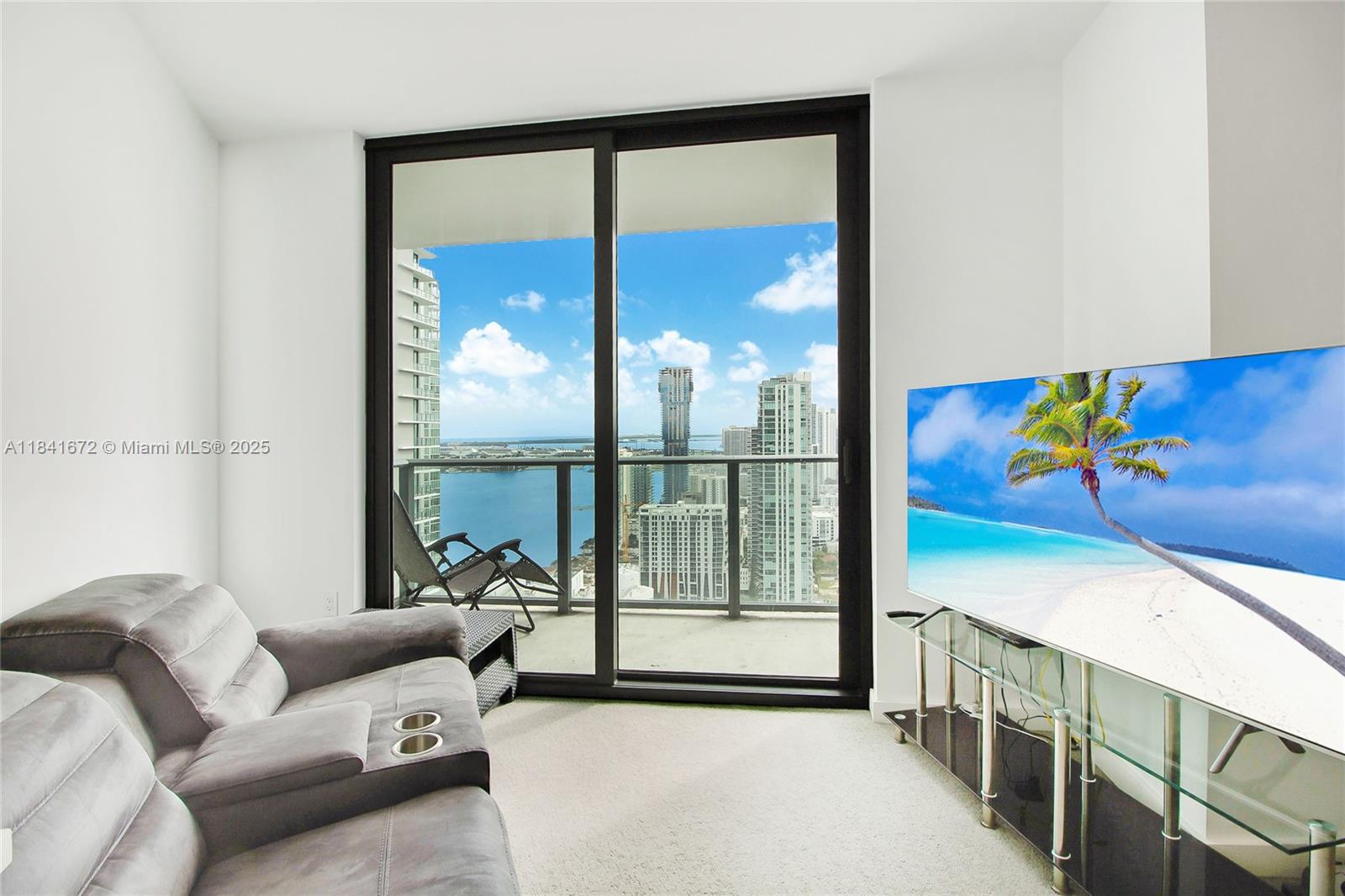 image Paraiso Bayviews Condo2