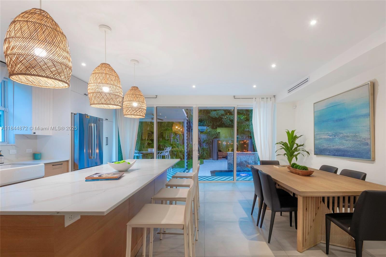 32 SW 23rd Rd Miami, FL 33129